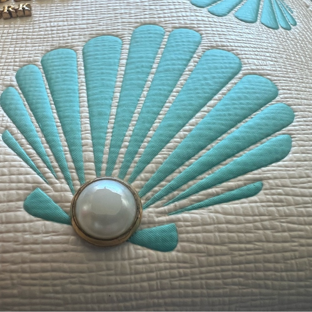 KATE SPADE | Morgan Seashell Wallet 🐚 - Picture 10 of 12